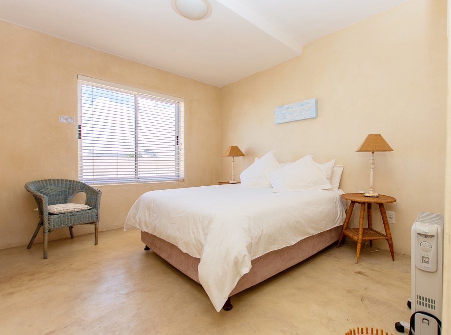 6 Bedroom Property for Sale in Paradise Beach Western Cape